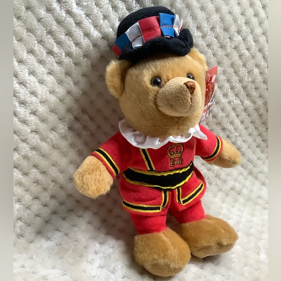 KEEL Toys Beefeater Plush Hug Me Bear Stuffed Animal Toy with Tags - Picture 3 of 16